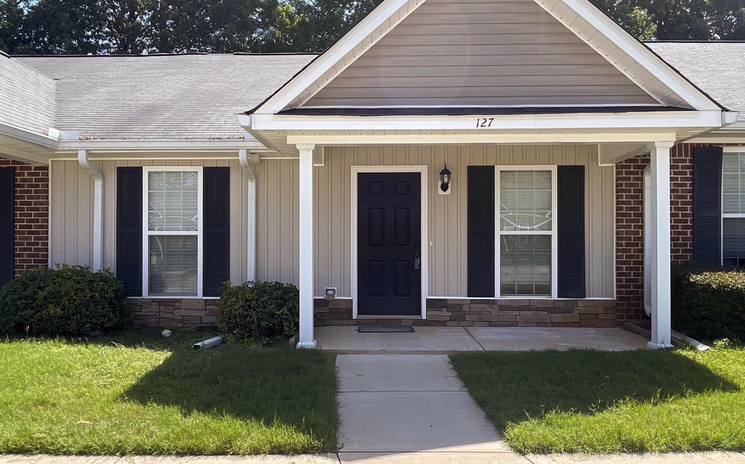 127 Winnipeg Road North Augusta, SC 29841 - Photo 3 of 19 Front of Home