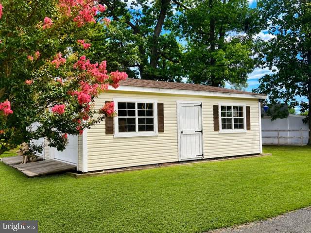 10695 Harding Road Laurel, MD 20723 - Photo 12 of 46 2 Car Detached Garage