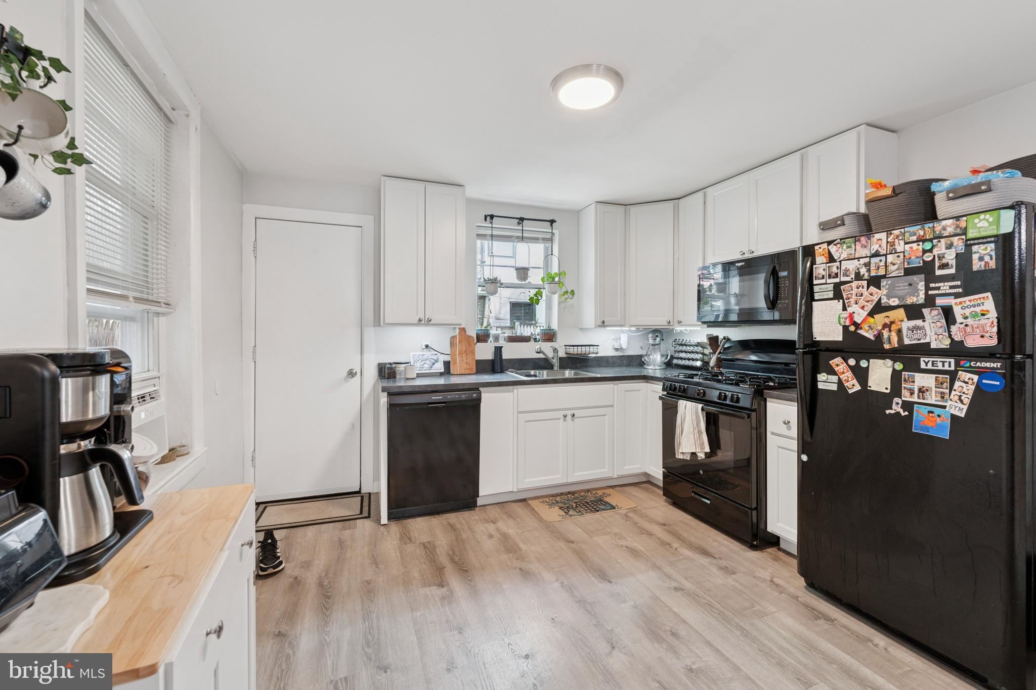 1833 Reed Street Philadelphia, PA 19146 - Photo 8 of 15