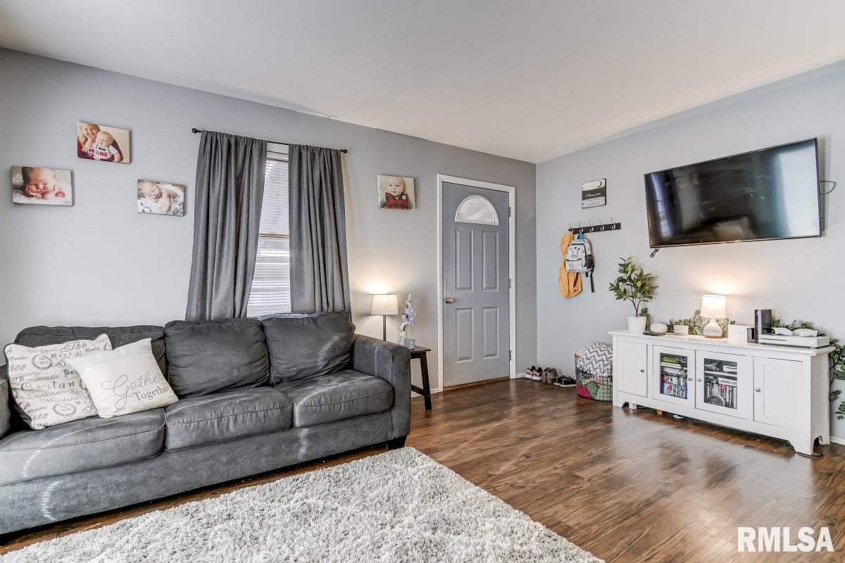 412 Lexington Heights Drive Rochester, IL 62563 - Photo 2 of 15 Gallery Image 2