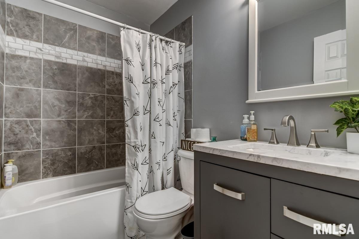 412 Lexington Heights Drive Rochester, IL 62563 - Photo 8 of 15 Gallery Image 8