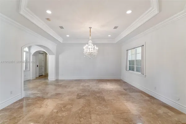 $6,850,000 | 6025 Southwest 108th Street, Pinecrest, FL 33156