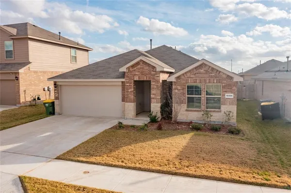 $1,900 | 10406 Ft Cibolo Trail, Crowley, TX 76036