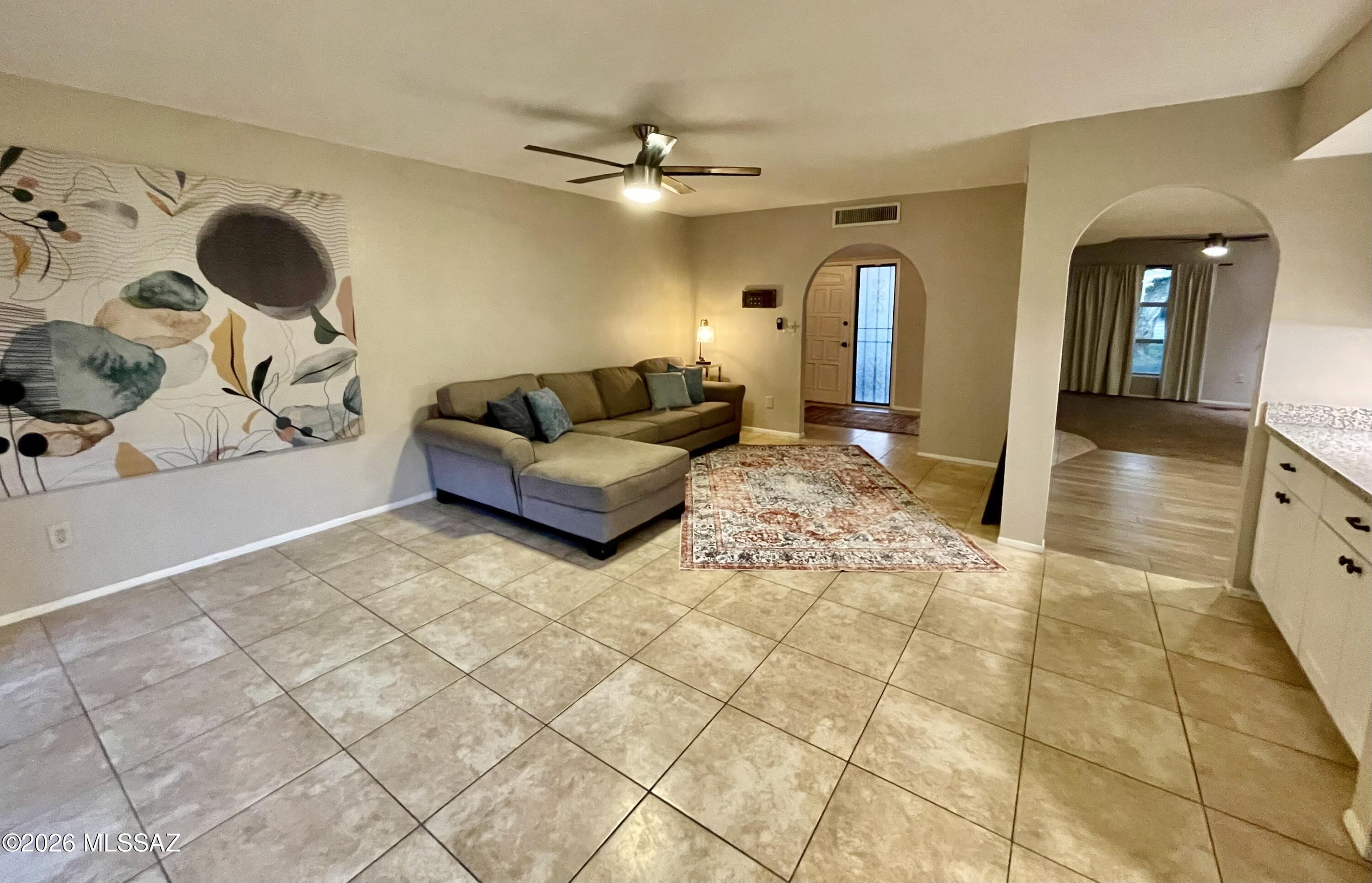 2434 North Shade Tree Circle Tucson, AZ 85715 - Photo 7 of 20 off kitchen