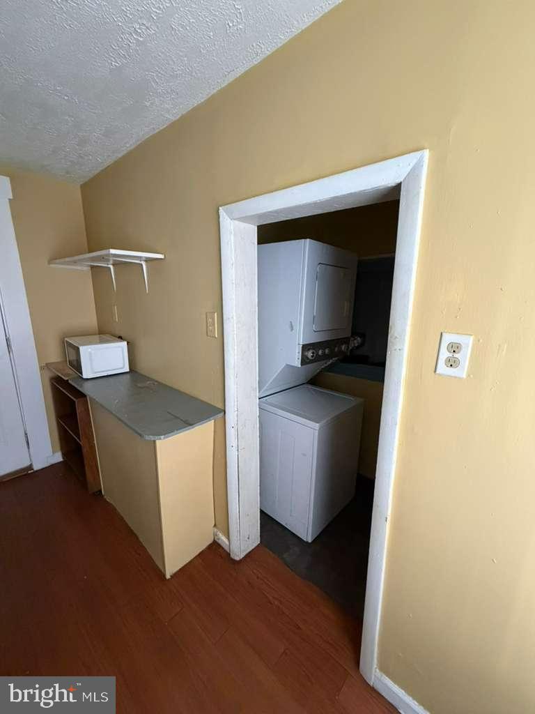 308 South Raleigh Street Martinsburg, WV 25401 - Photo 7 of 21