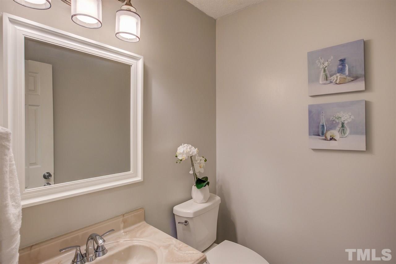 725 Cattail Circle Raleigh, NC 27610 - Photo 14 of 24 Gallery Image 14