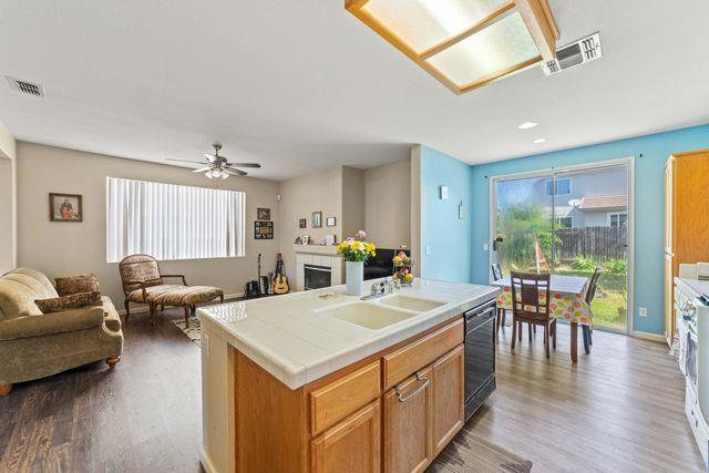 6529 Ranch Hand Way Citrus Heights, CA 95621 - Photo 3 of 14