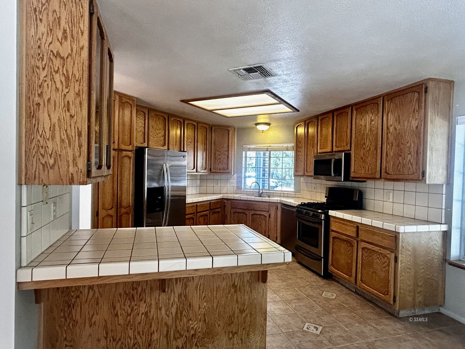 1217 West Tamarisk Avenue Ridgecrest, CA 93555 - Photo 7 of 38