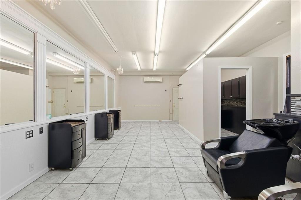 2909 Brownsville Road Pittsburgh, PA 15227 - Photo 18 of 40