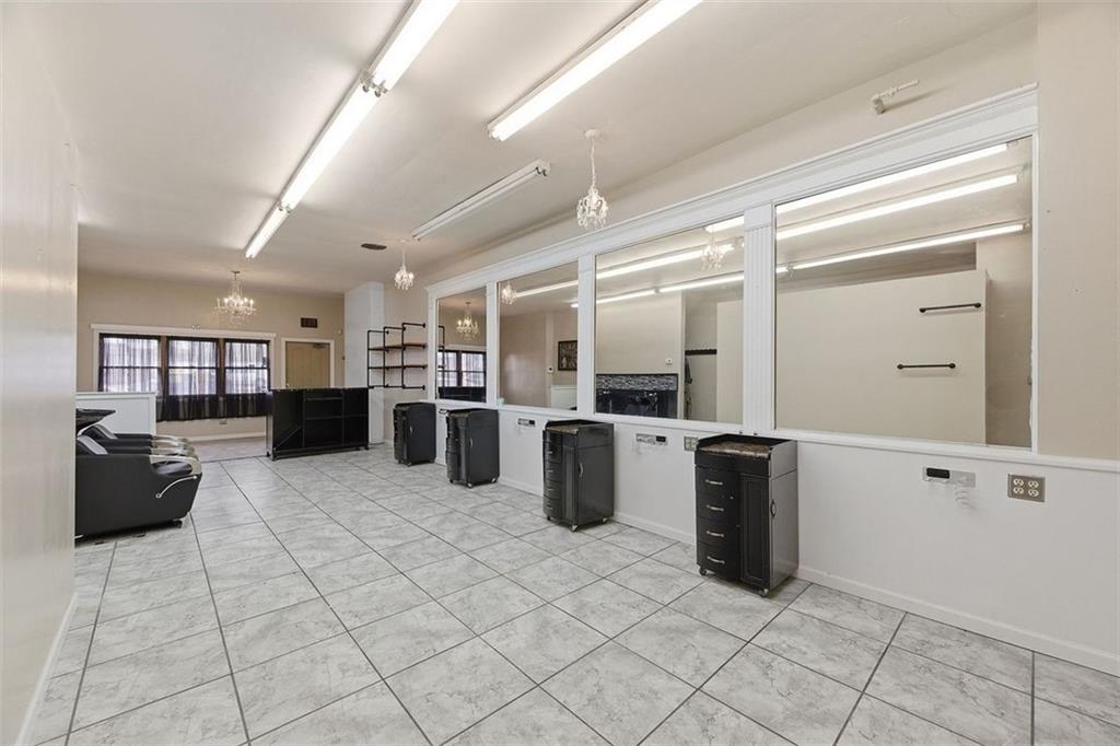 2909 Brownsville Road Pittsburgh, PA 15227 - Photo 23 of 40