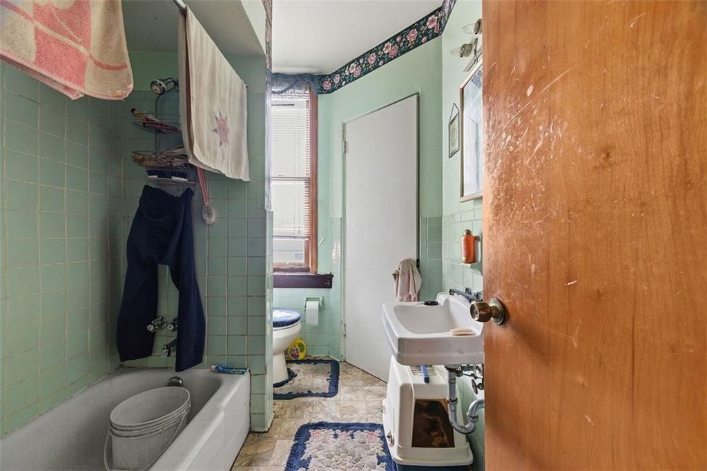 2909 Brownsville Road Pittsburgh, PA 15227 - Photo 30 of 40