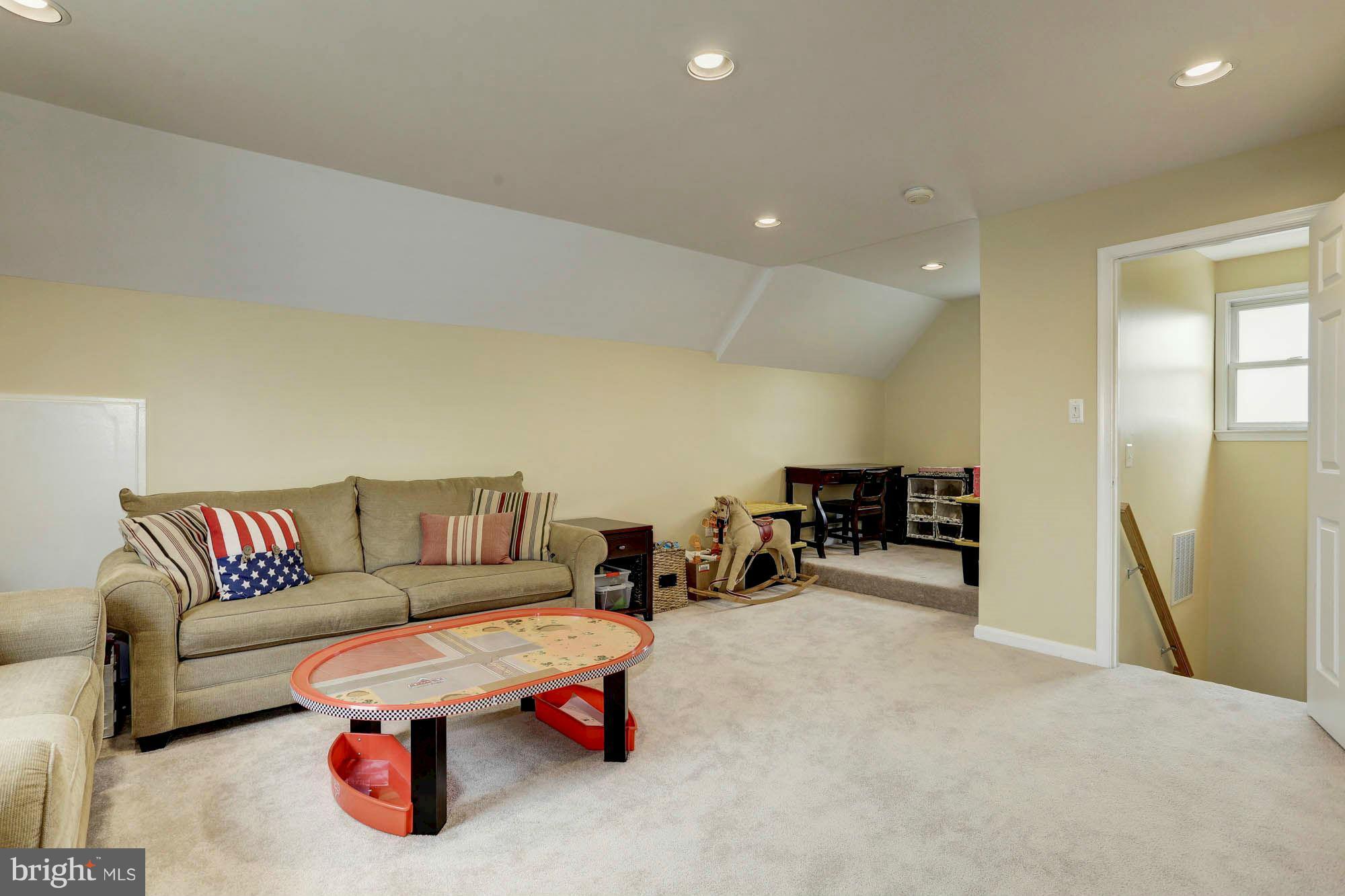 139 Little Quarry Road Gaithersburg, MD 20878 - Photo 20 of 30 Interior (General)