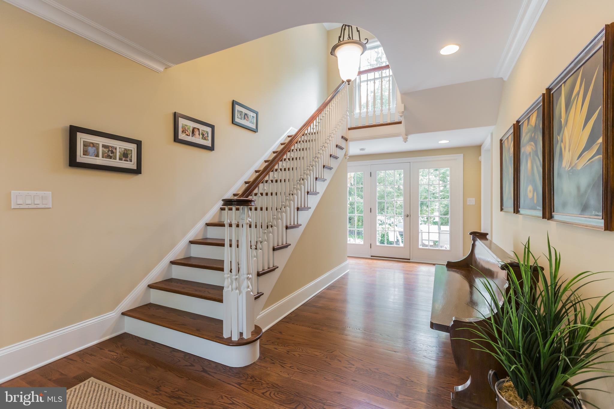 799 Woodlea Road Bryn Mawr, PA 19010 - Photo 3 of 39 Center hall