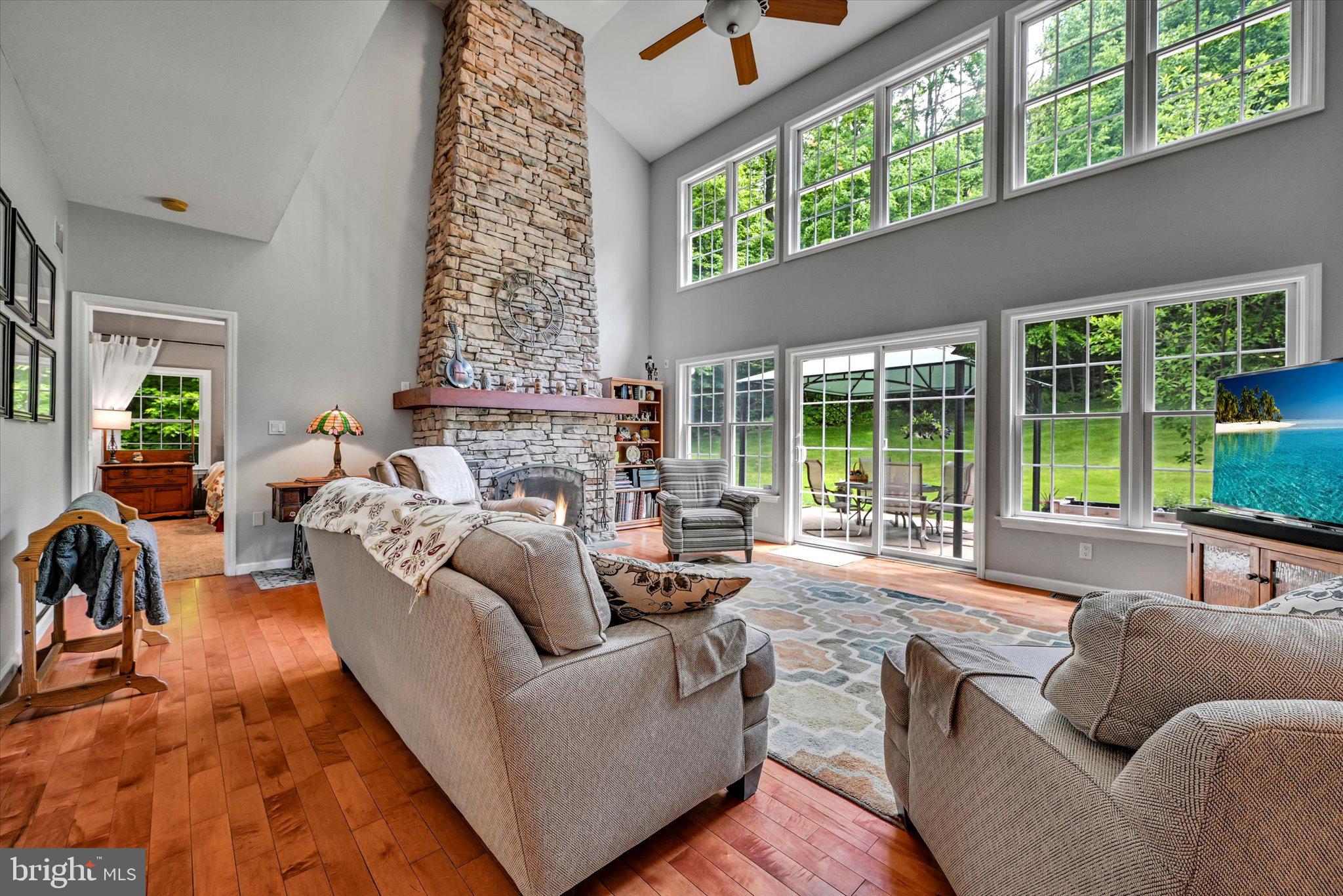 190 Mountain Road Denver, PA 17517 - Photo 13 of 59 Living Room
