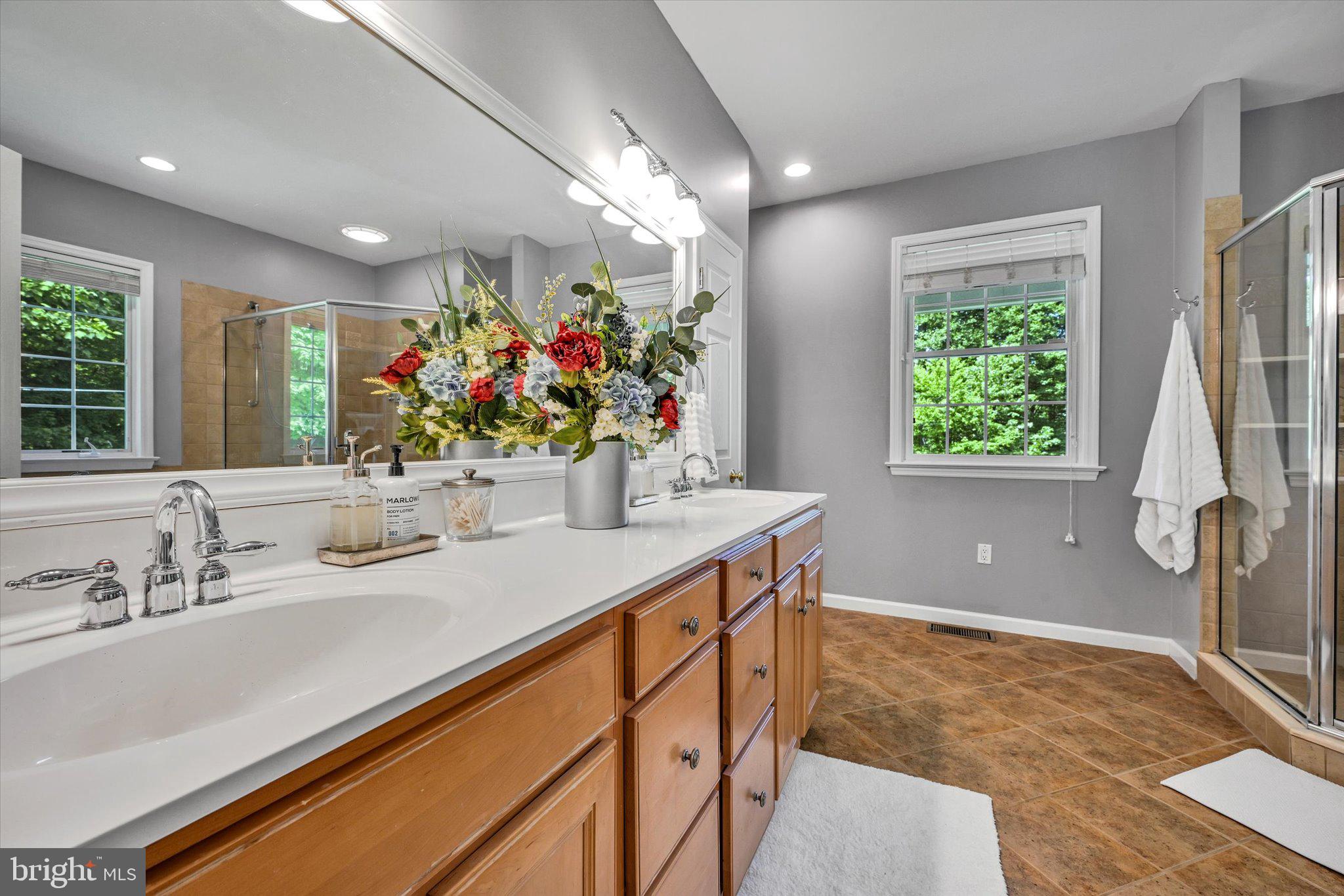 190 Mountain Road Denver, PA 17517 - Photo 30 of 59 Primary Bathroom