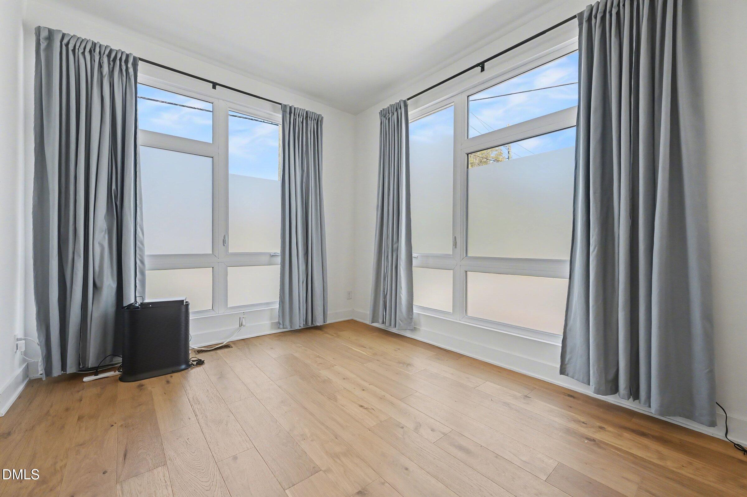 528 North Roxboro Street Durham, NC 27701 - Photo 6 of 26 007_file_6188