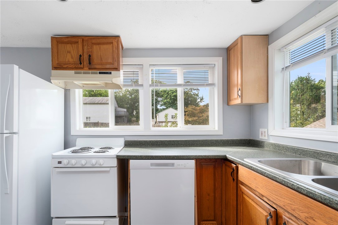 15 Forrest Street Warwick, RI 02889 - Photo 29 of 36 Gallery Image 29