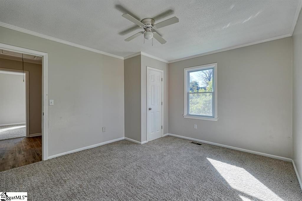 7 Ross Street Greenville, SC 29611 - Photo 11 of 30