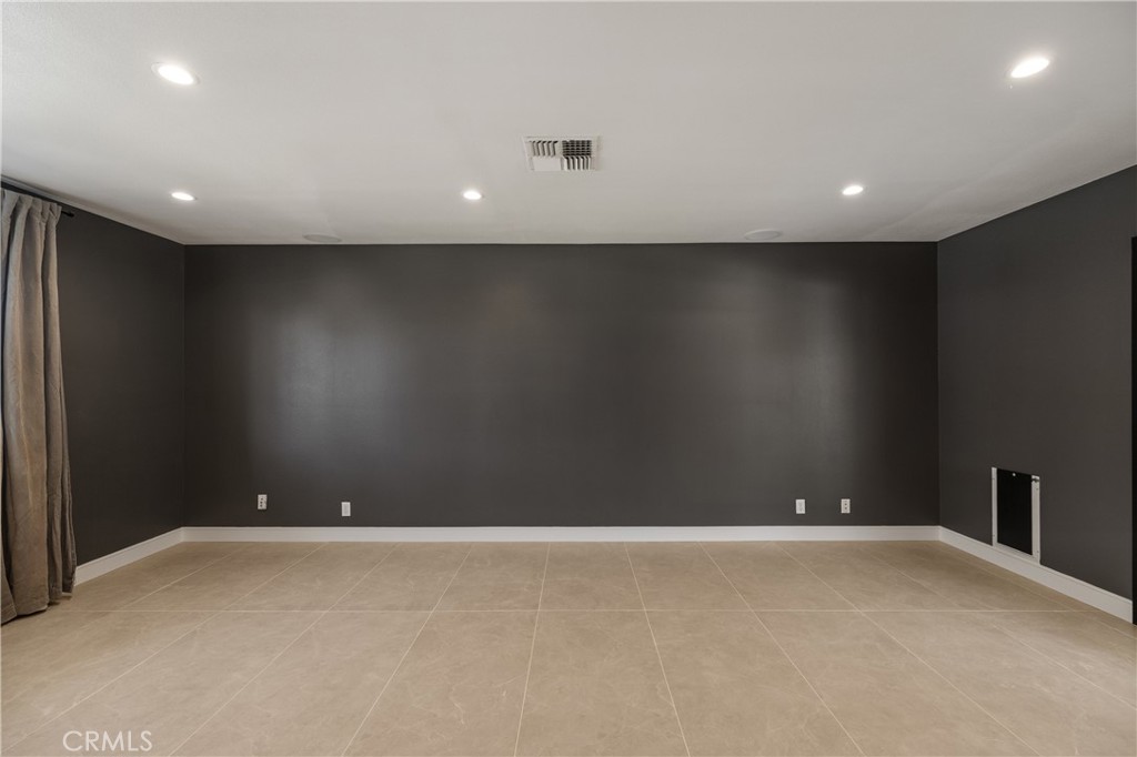 3032 Gardner Street Simi Valley, CA 93065 - Photo 15 of 31