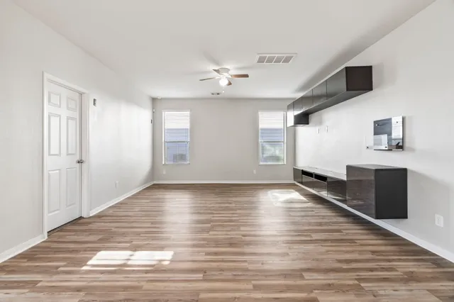 $2,099 | 914 Canyon Hill Lane, Rosenberg, TX 77471