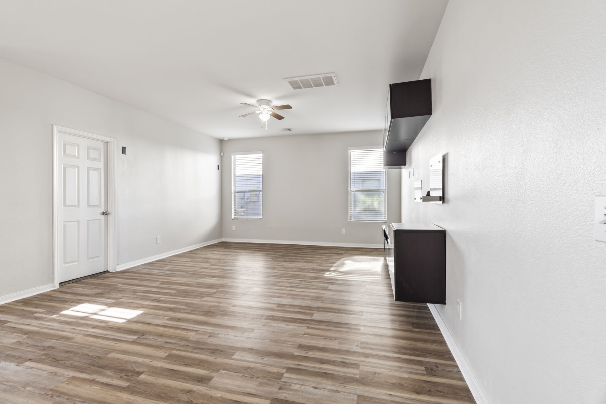 914 Canyon Hill Lane Rosenberg, TX 77471 - Photo 28 of 31 a view of empty room with wooden floor