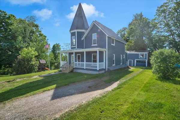 $275,000 | 1 Elm Avenue, Richford, VT 05476