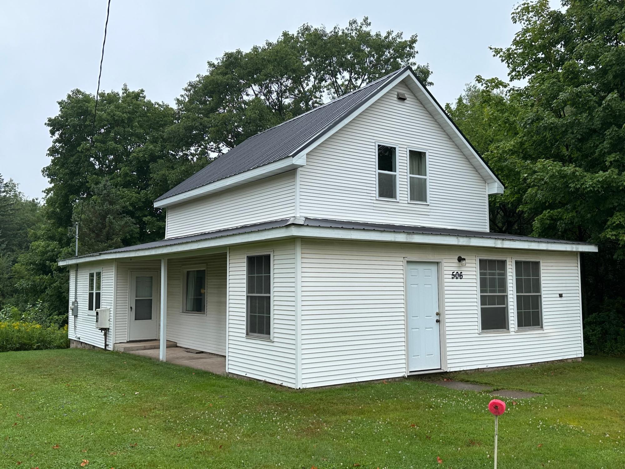 506 Cary Road Hurley, WI 54534 - Photo 2 of 40 Gallery Image 2