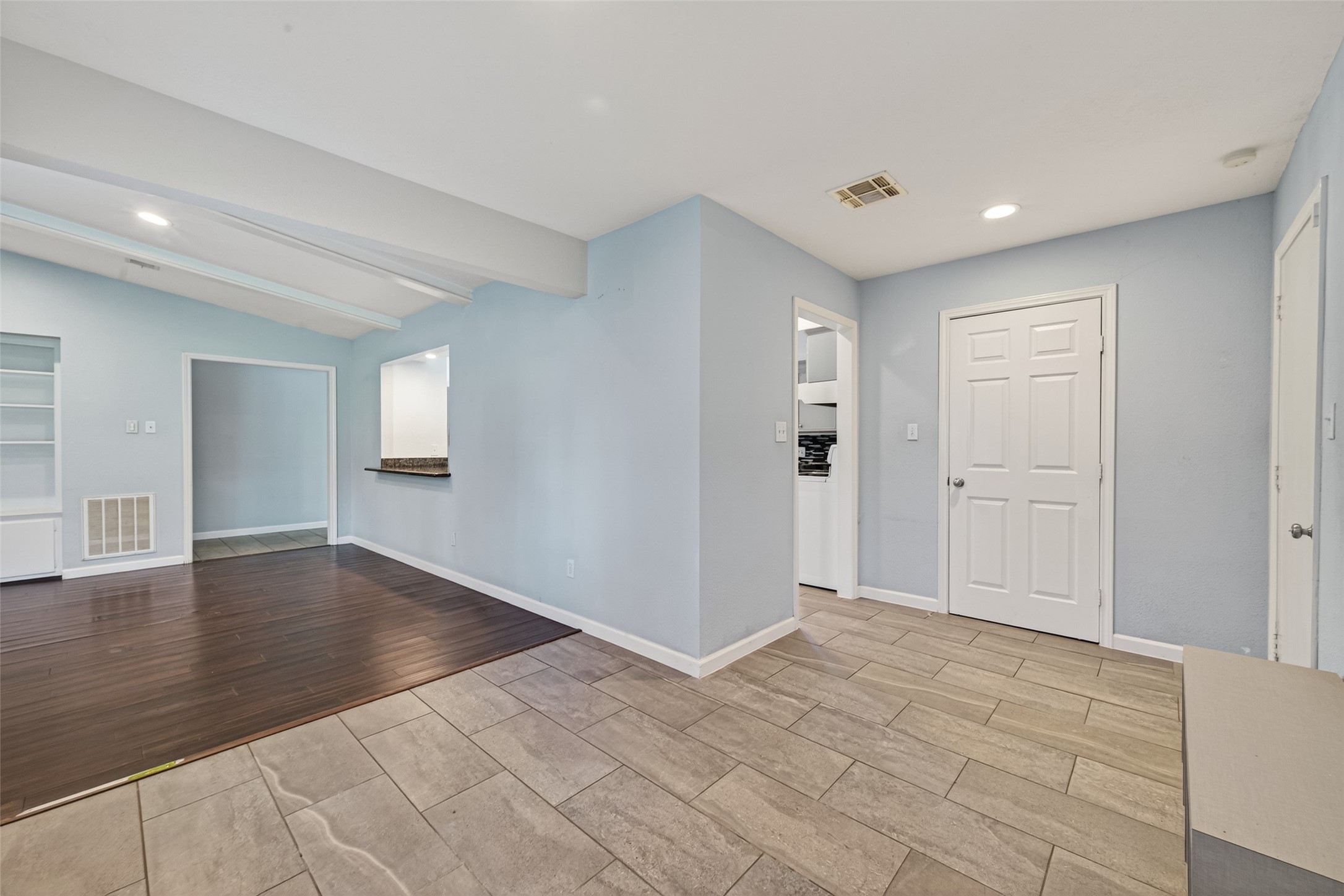 11811 Beverly Drive Houston, TX 77065 - Photo 20 of 48 a view of an empty room