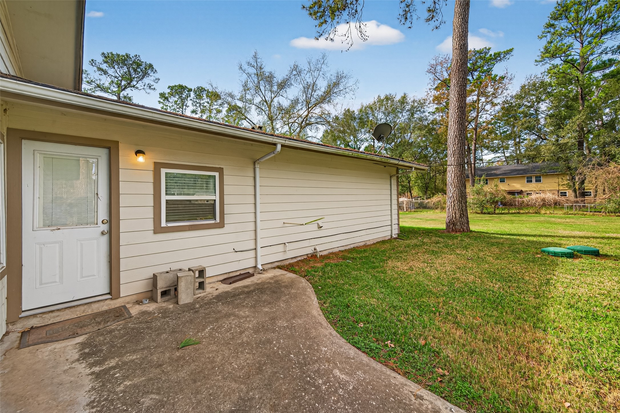 11811 Beverly Drive Houston, TX 77065 - Photo 47 of 48 a front view of a house with garden