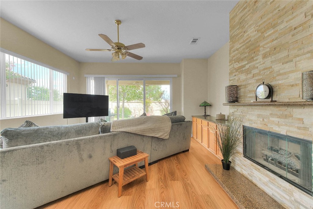 19360 Galloping Hill Road Apple Valley, CA 92308 - Photo 12 of 54