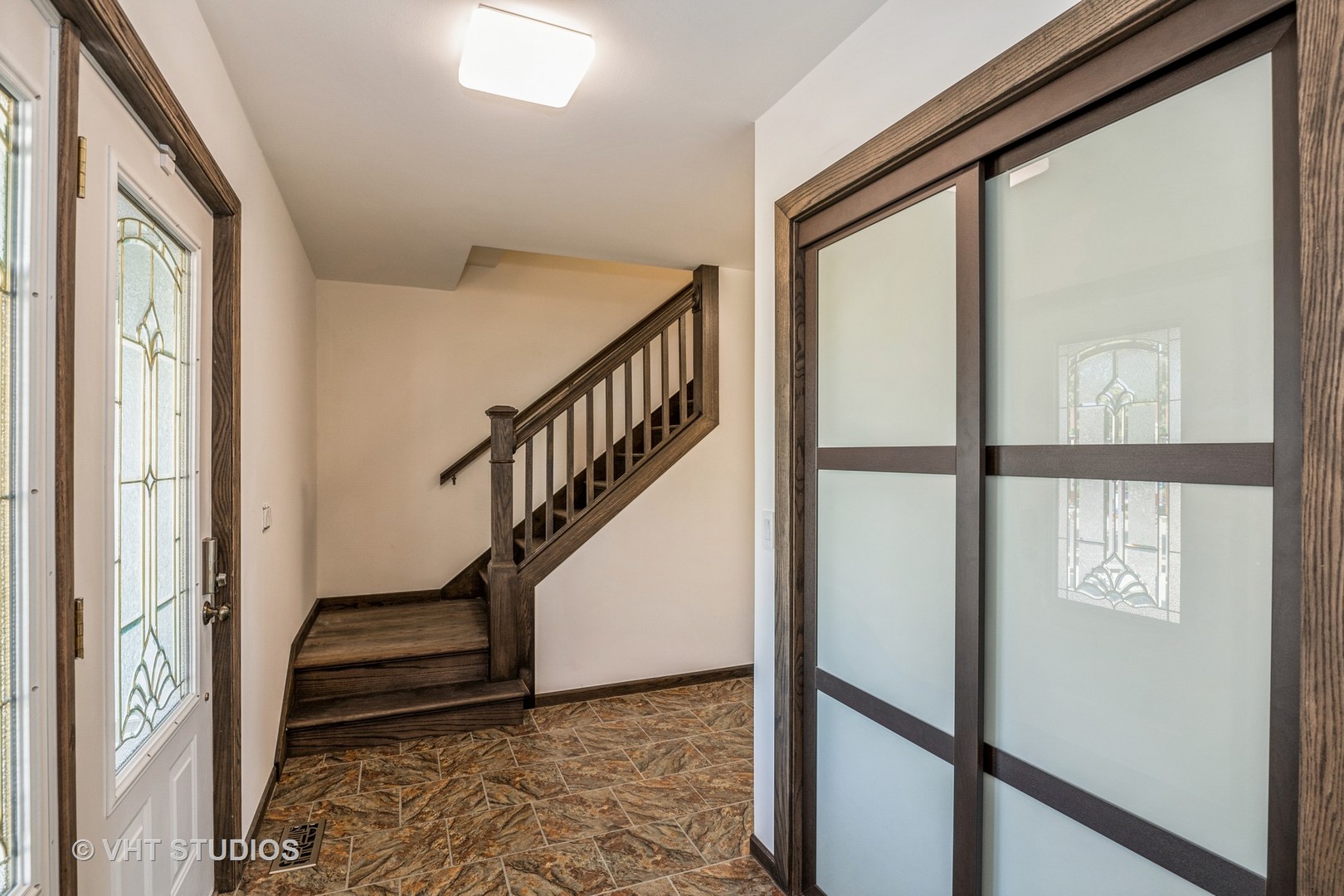 336 Oak Hill Court Antioch, IL 60002 - Photo 3 of 57