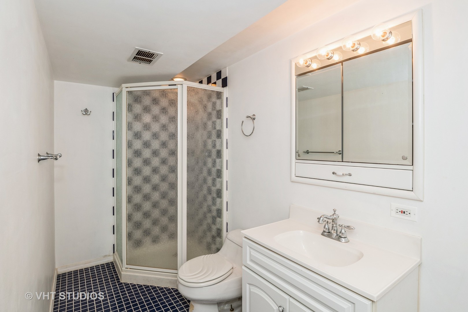 336 Oak Hill Court Antioch, IL 60002 - Photo 37 of 57