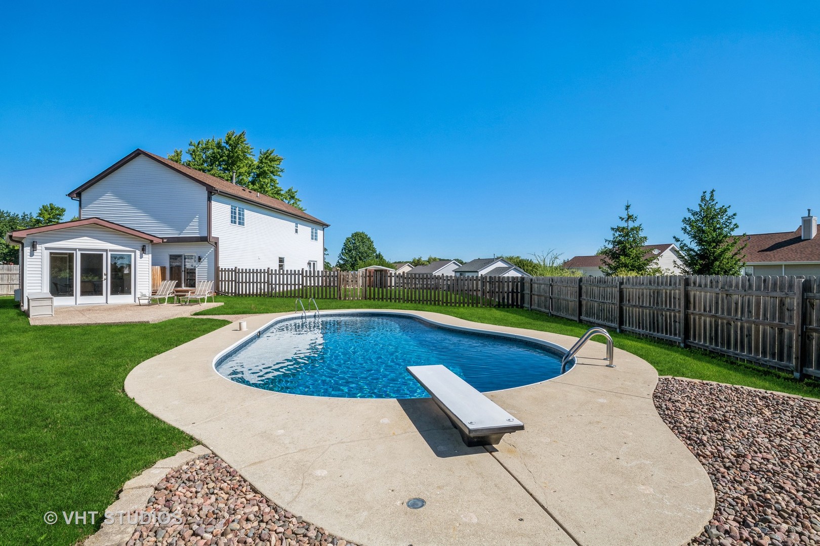 336 Oak Hill Court Antioch, IL 60002 - Photo 51 of 57 a view of a house with swimming pool
