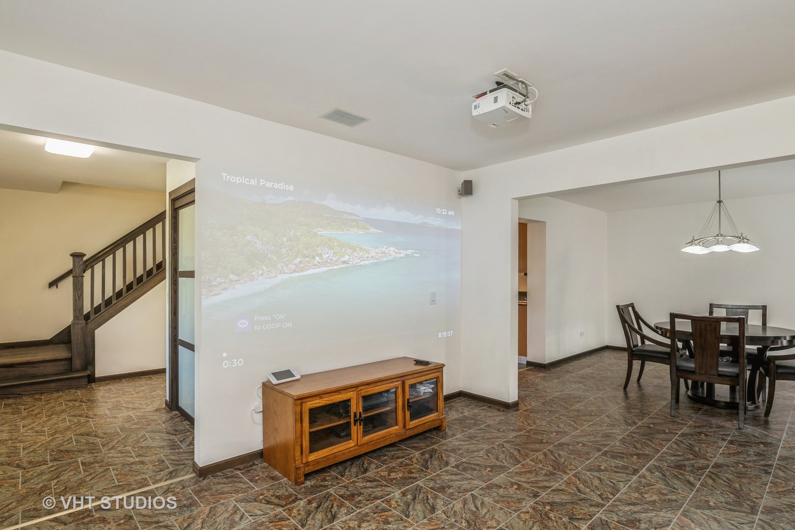 336 Oak Hill Court Antioch, IL 60002 - Photo 7 of 57 a view of a livingroom with furniture and furniture