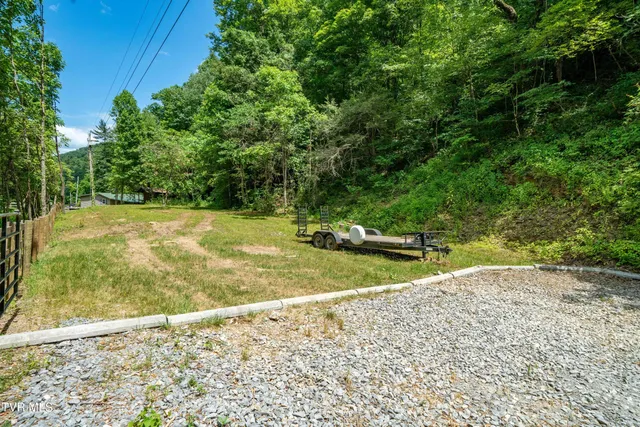 $259,000 | 937 Troublesome Hollow Road, Bluff City, TN 37618