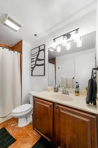 $1,900 | 1550 South Blue Island Avenue, Unit 923, Chicago, IL 60608