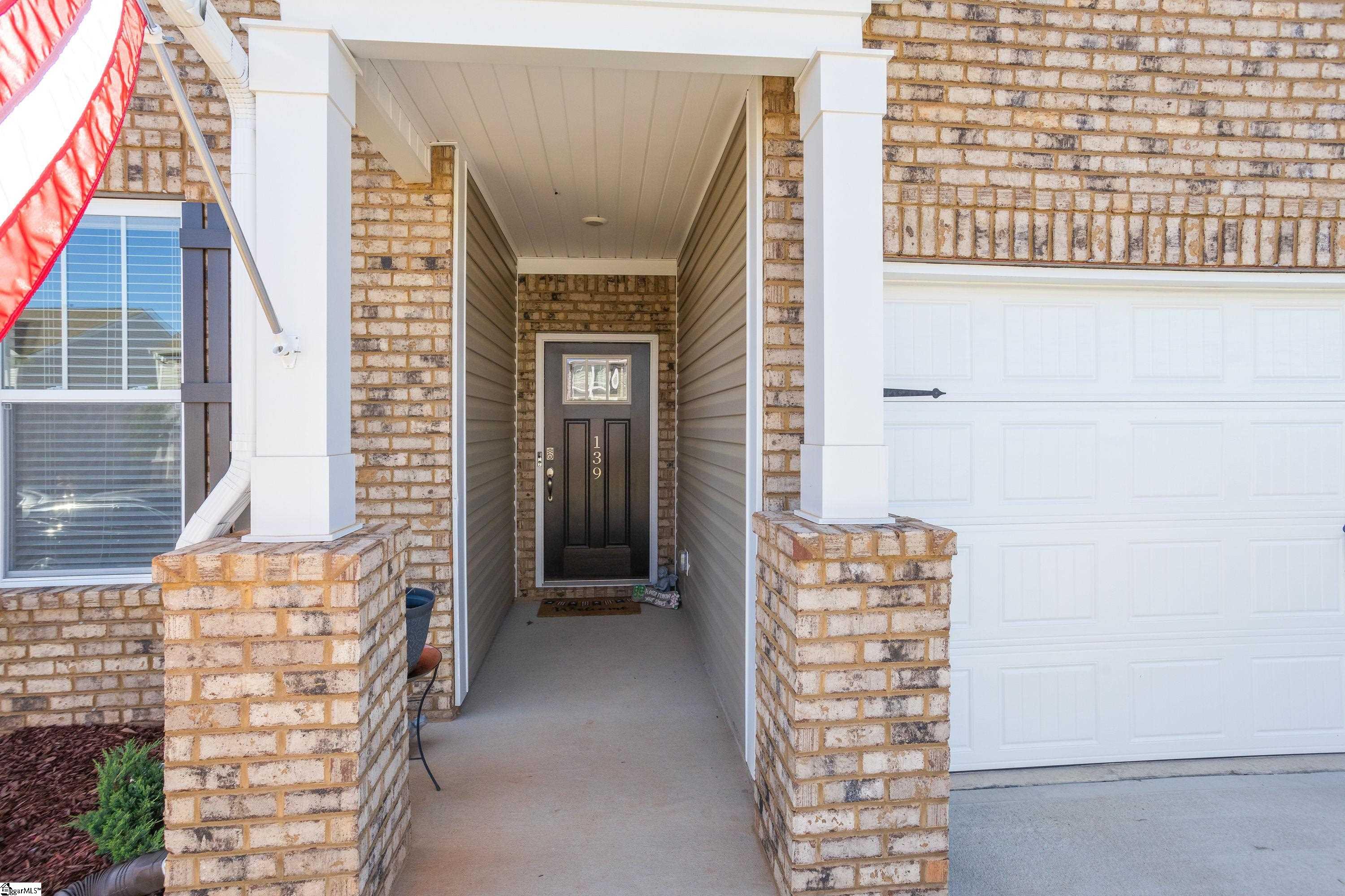 139 Yellow Fox Road Greer, SC 29650 - Photo 3 of 35 Gallery Image 3