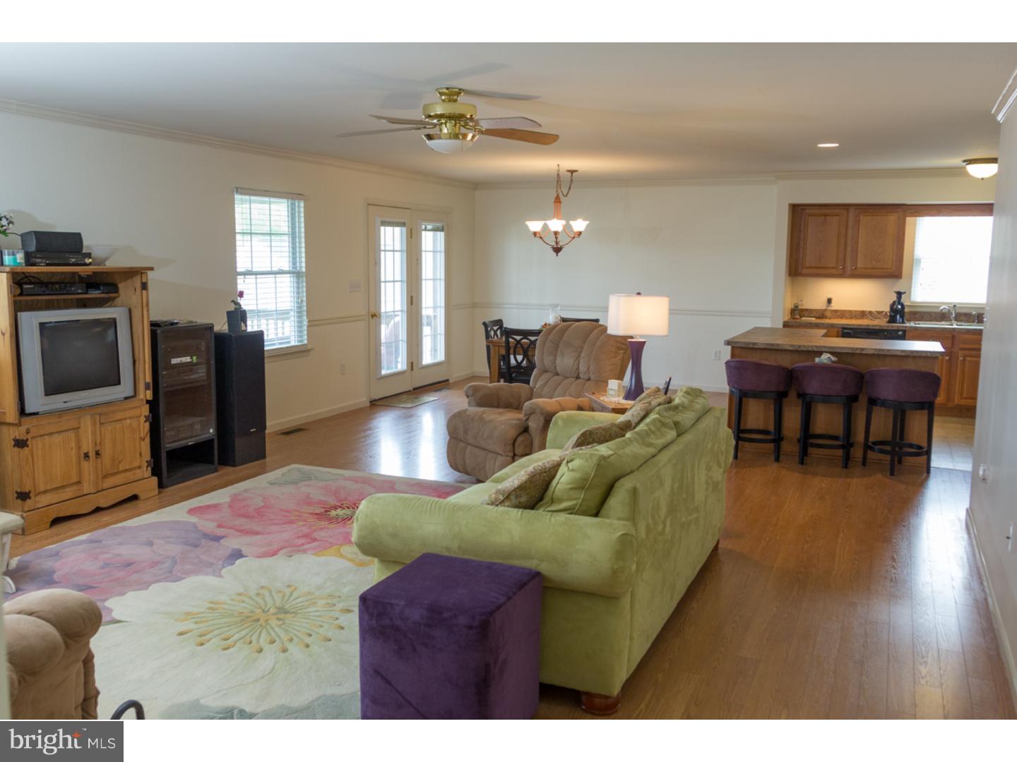 8 Wilbur Drive Sinking Spring, PA 19608 - Photo 5 of 21 Living Room