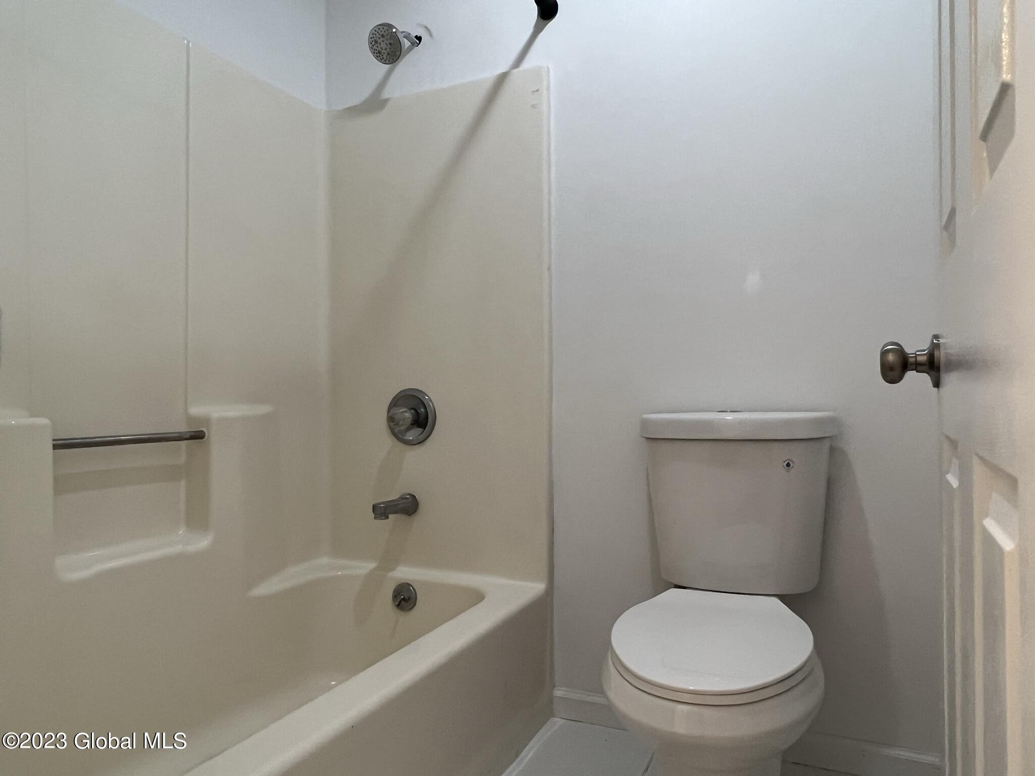 45 Rapp Road, Unit 16 Albany, NY 12203 - Photo 13 of 18 IMG_0852