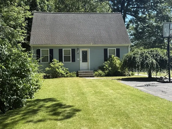 $525,000 | 98 Indian Run Road, Bellingham, MA 02019