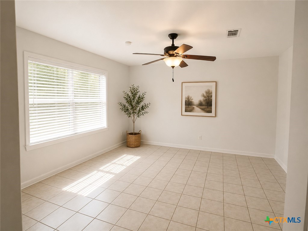 511 East Milam Street Luling, TX 78648 - Photo 4 of 12