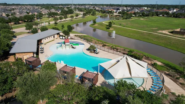 $795,000 | 6902 Shoreline Vw Drive, Katy, TX 77493