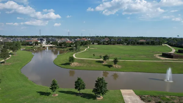$795,000 | 6902 Shoreline Vw Drive, Katy, TX 77493