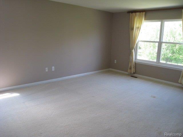 3622 Everett Drive Rochester, MI 48307 - Photo 12 of 23 12 Master.JPG