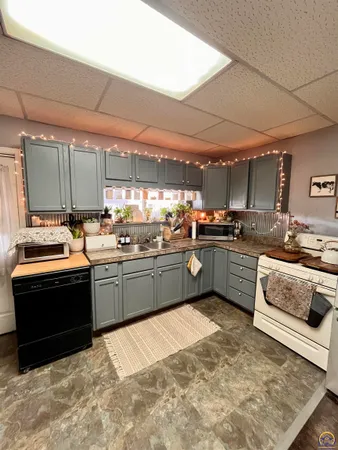 $97,500 | 601 Main Street, Admire, KS 66830