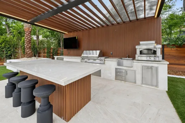 $19,998,888 | 98 Flood Circle, Atherton, CA 94027