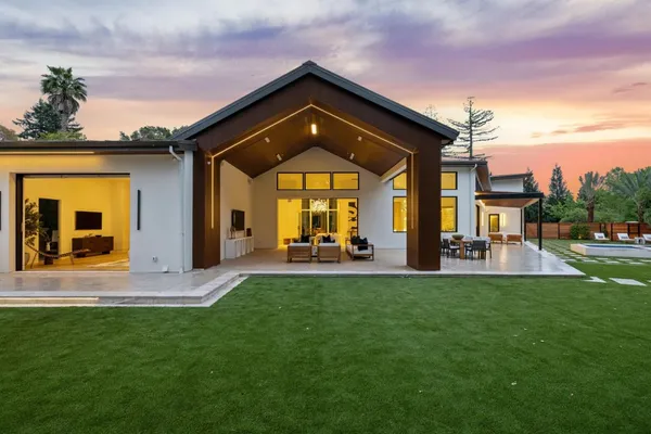 $19,998,888 | 98 Flood Circle, Atherton, CA 94027