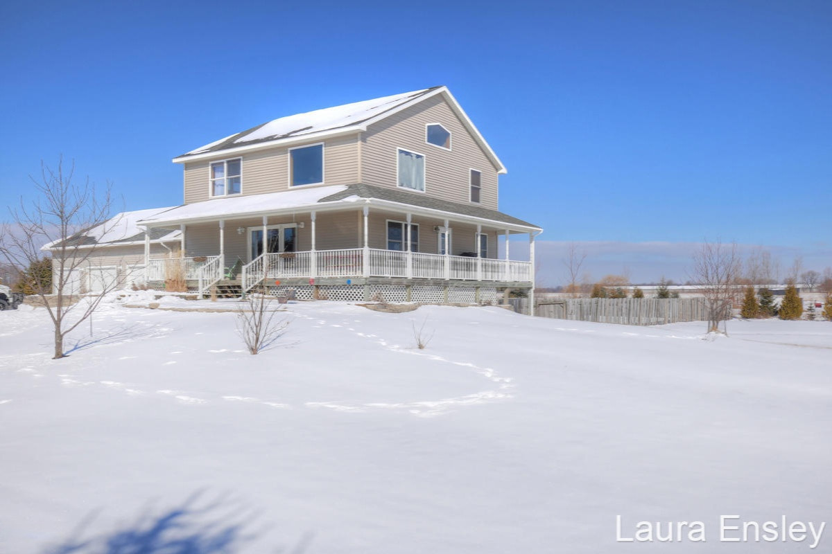 4531 Maple Hill Road Pierson, MI 49339 - Photo 2 of 28 IMG_7203