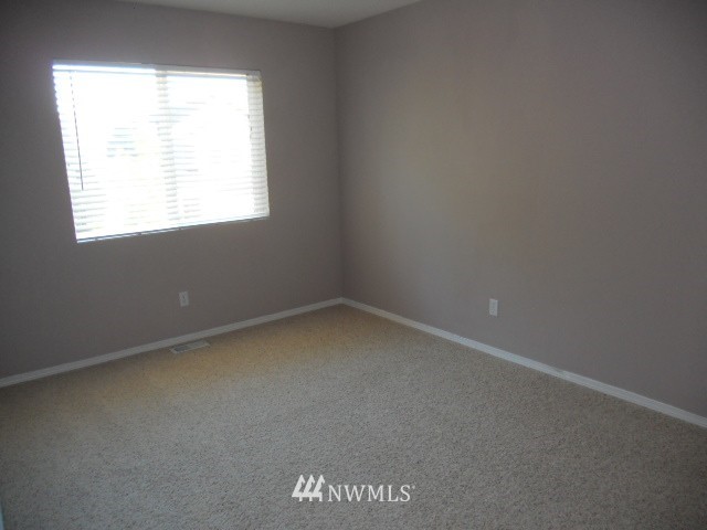 28032 Maple Ridge Way Southeast Maple Valley, WA 98038 - Photo 16 of 21