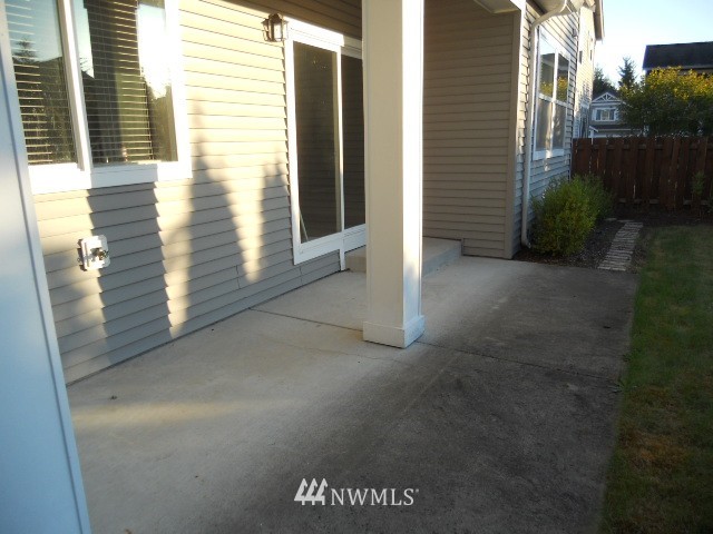 28032 Maple Ridge Way Southeast Maple Valley, WA 98038 - Photo 4 of 21